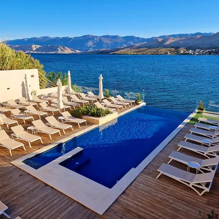 Plaza Hotel 4*