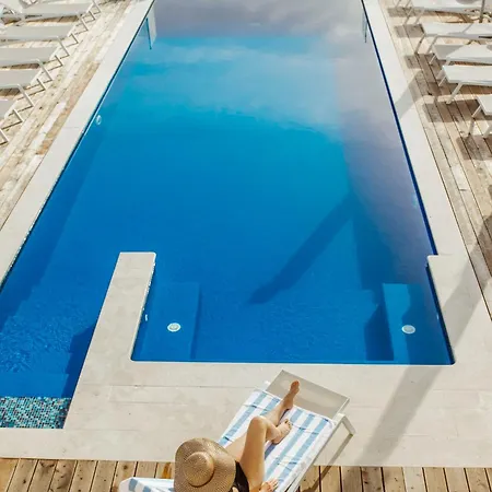 Plaza Hotel Pag Town