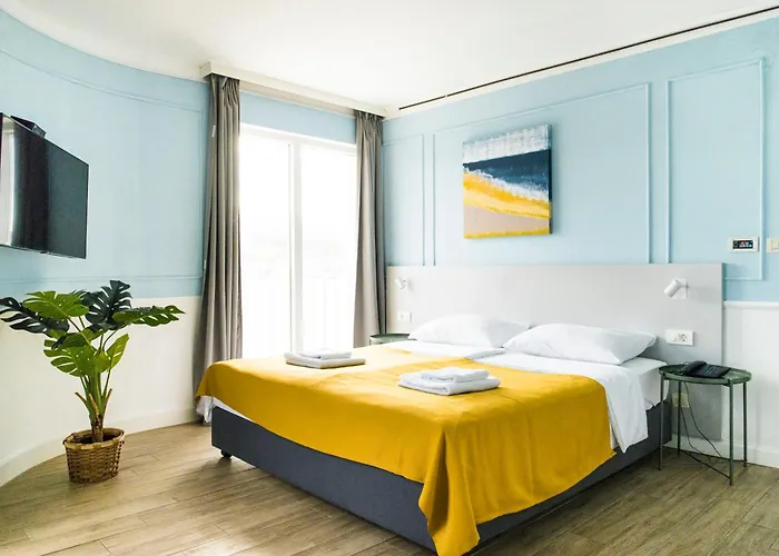 Plaza Szálloda 4*
