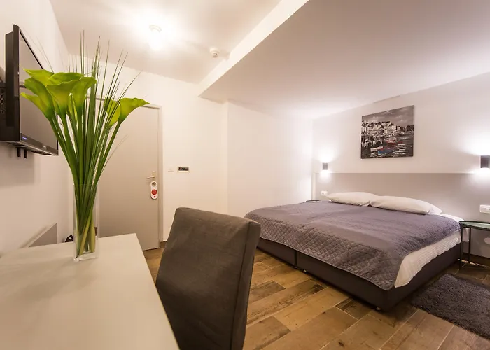 Szálloda Plaza 4*
