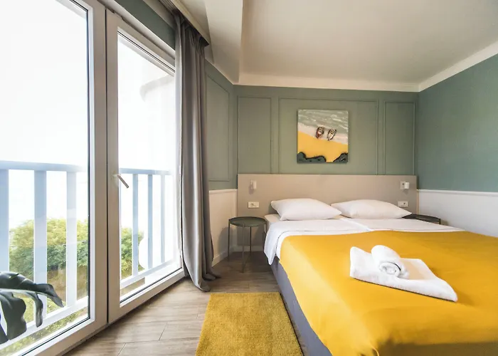Plaza Szálloda 4*