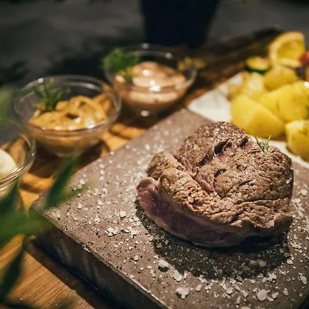 广场酒店 酒店 4*