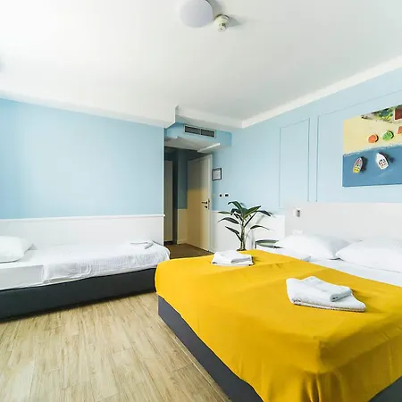 Hotel Plaza 4*