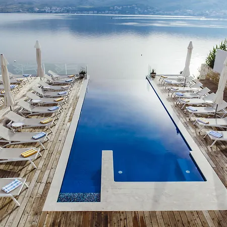 Szálloda Plaza Pag Town