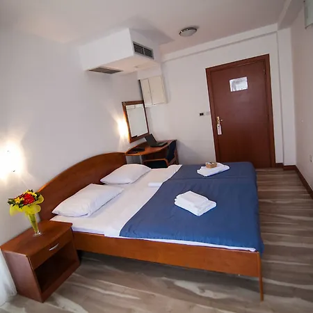 Plaza 4* 파그