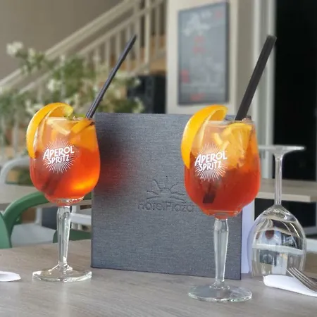 广场酒店 酒店