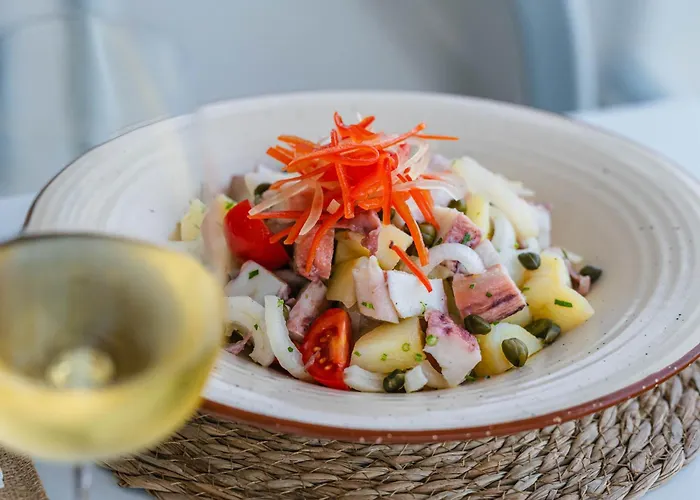 Hotel Plaza Pag Town