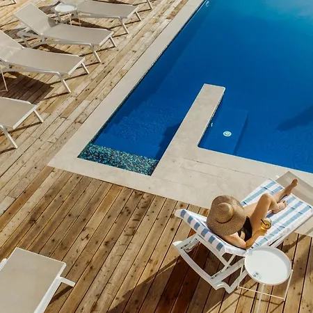 Plaza Hotel 4*