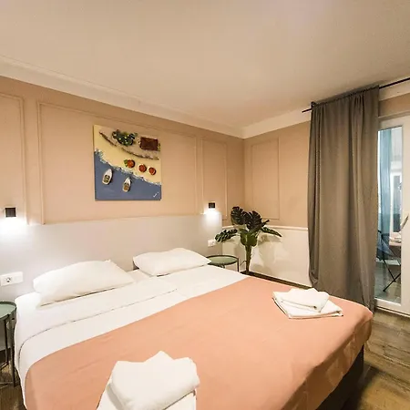 Plaza Hotel 4*