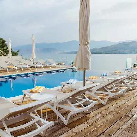 Hotel Plaza 4*