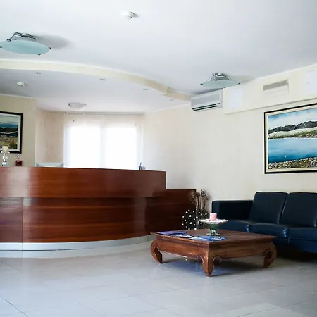Plaza Hotel Pag Town